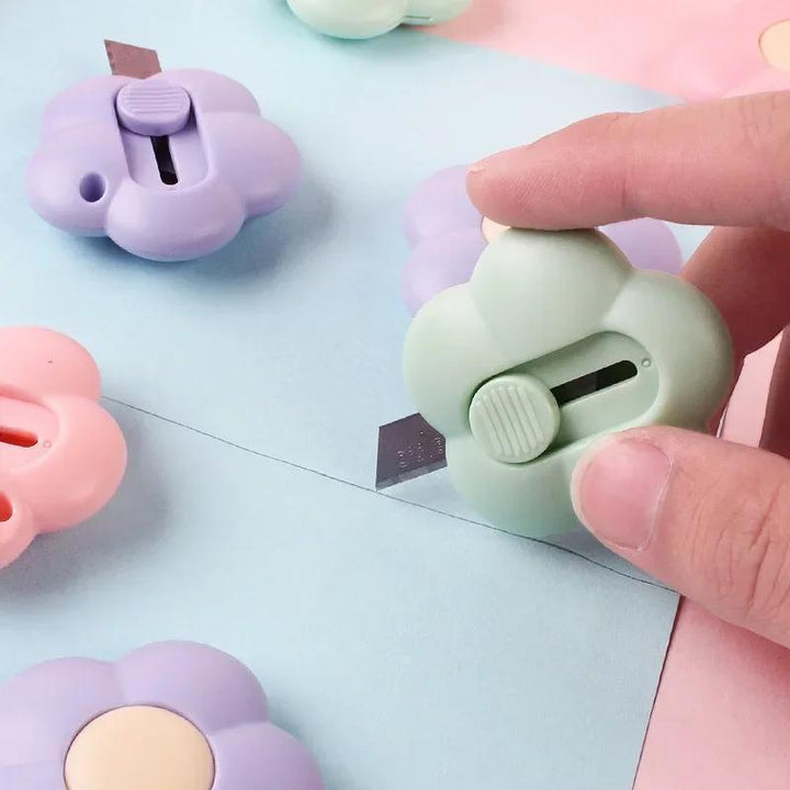 8pcs Mini Practical Utility Knives Kawaii Flowers Paper Cutter Retractable Envelopes Opener Portalble Pocket Knife Office Supplies - Total Trends Fusion