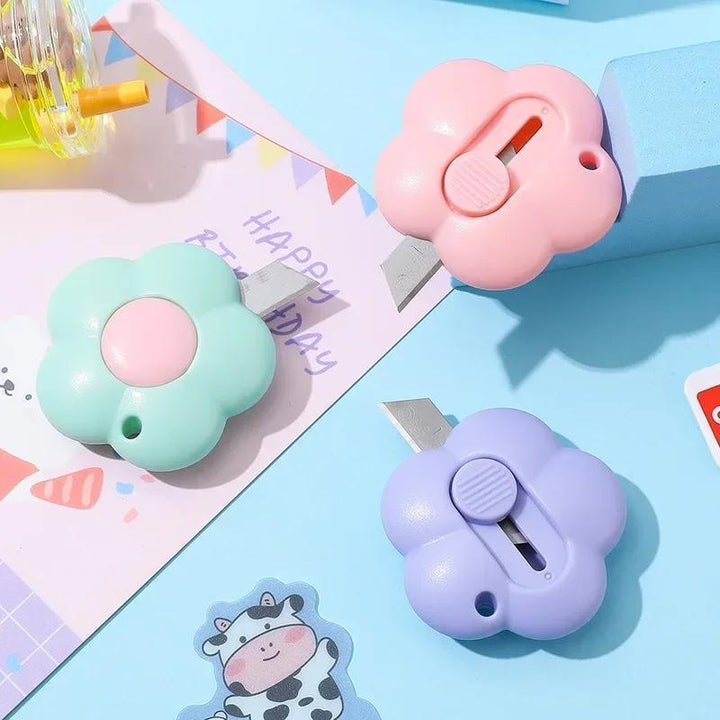 8pcs Mini Practical Utility Knives Kawaii Flowers Paper Cutter Retractable Envelopes Opener Portalble Pocket Knife Office Supplies - Total Trends Fusion