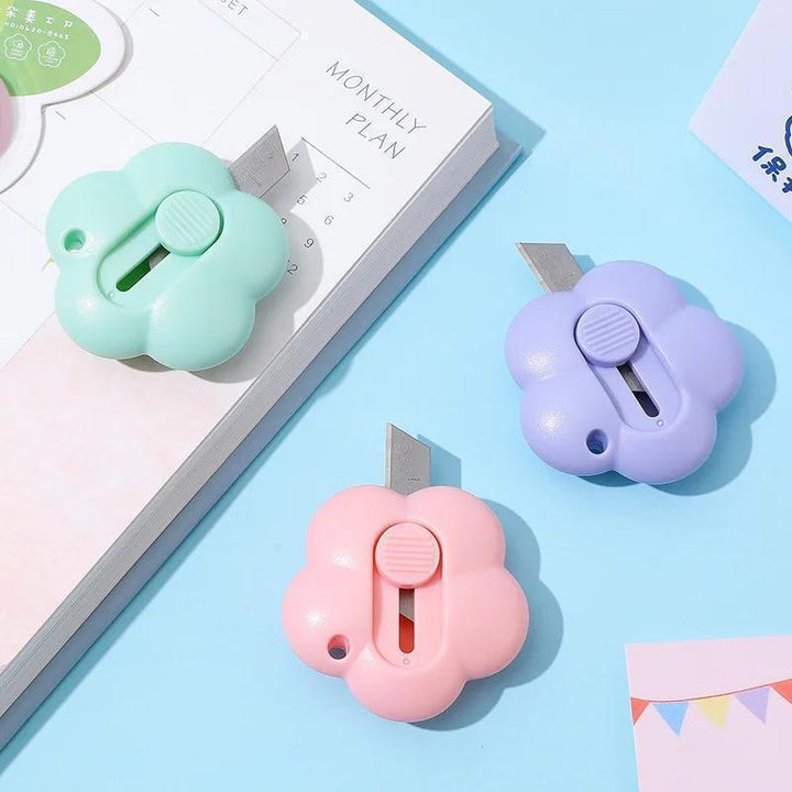 8pcs Mini Practical Utility Knives Kawaii Flowers Paper Cutter Retractable Envelopes Opener Portalble Pocket Knife Office Supplies - Total Trends Fusion