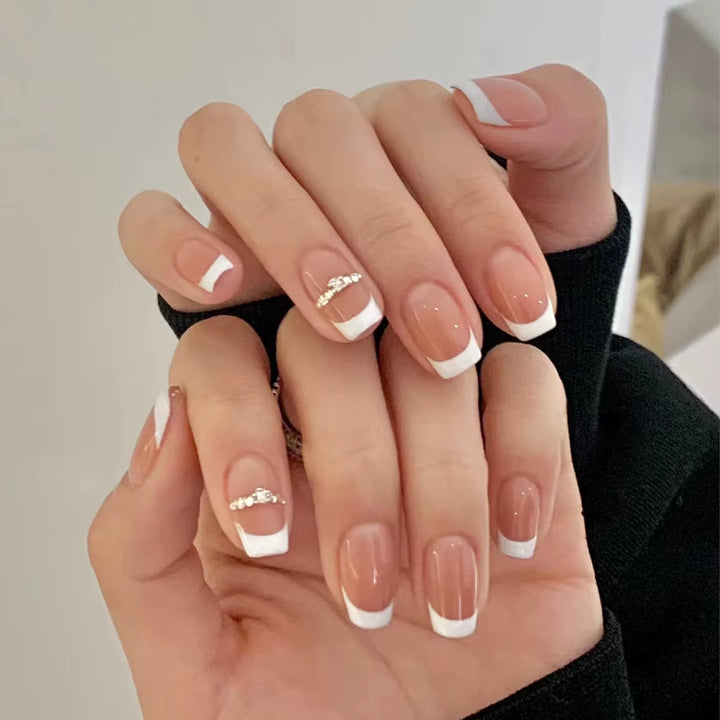 24Pcs/Set Short Fake Nails for Women Girls French Nude Square White Tips with Rhinestones Glitters Y2K Press on False Nail Art
