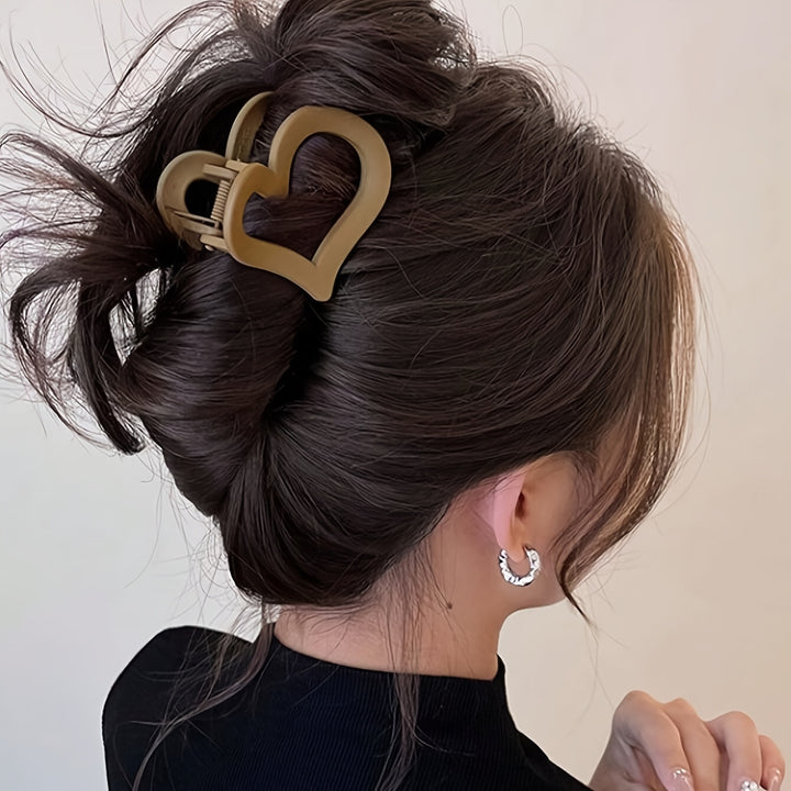 [4pcs Frosted Heart Hair Clips] 4pcs of Frosted Heart-Shaped Hair Clips for Women, Elegant And Simple Accessories for Styling The Back of The Head.
